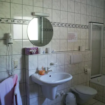 酒店 Restaurant Bieberstuben 门登